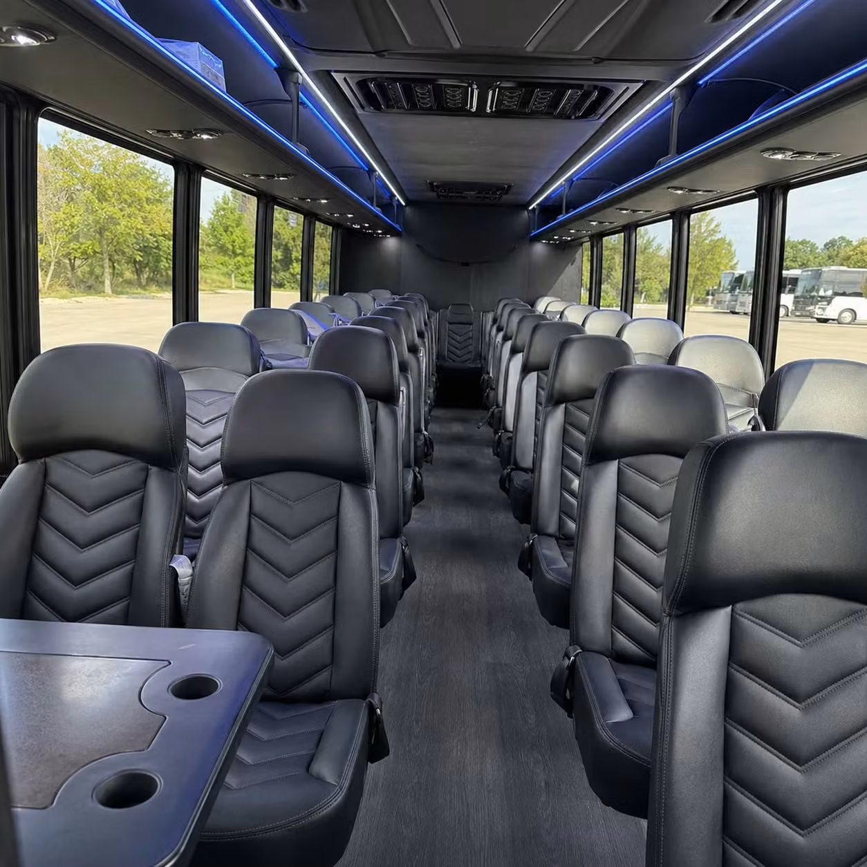 el paso 25 passenger minibus rental