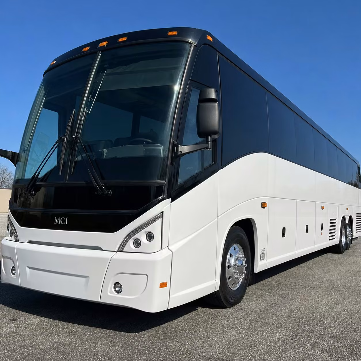 for easy group arrivals at el paso international airport a charter bus changes everything