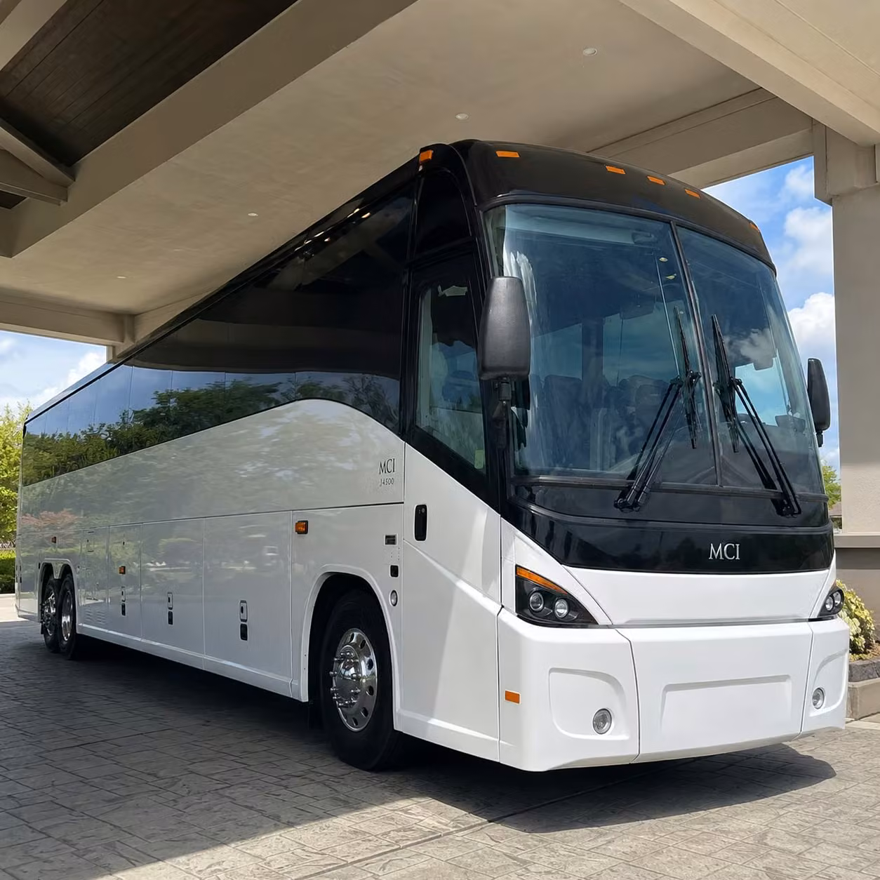 transportation to and from el paso international airport for military and government groups