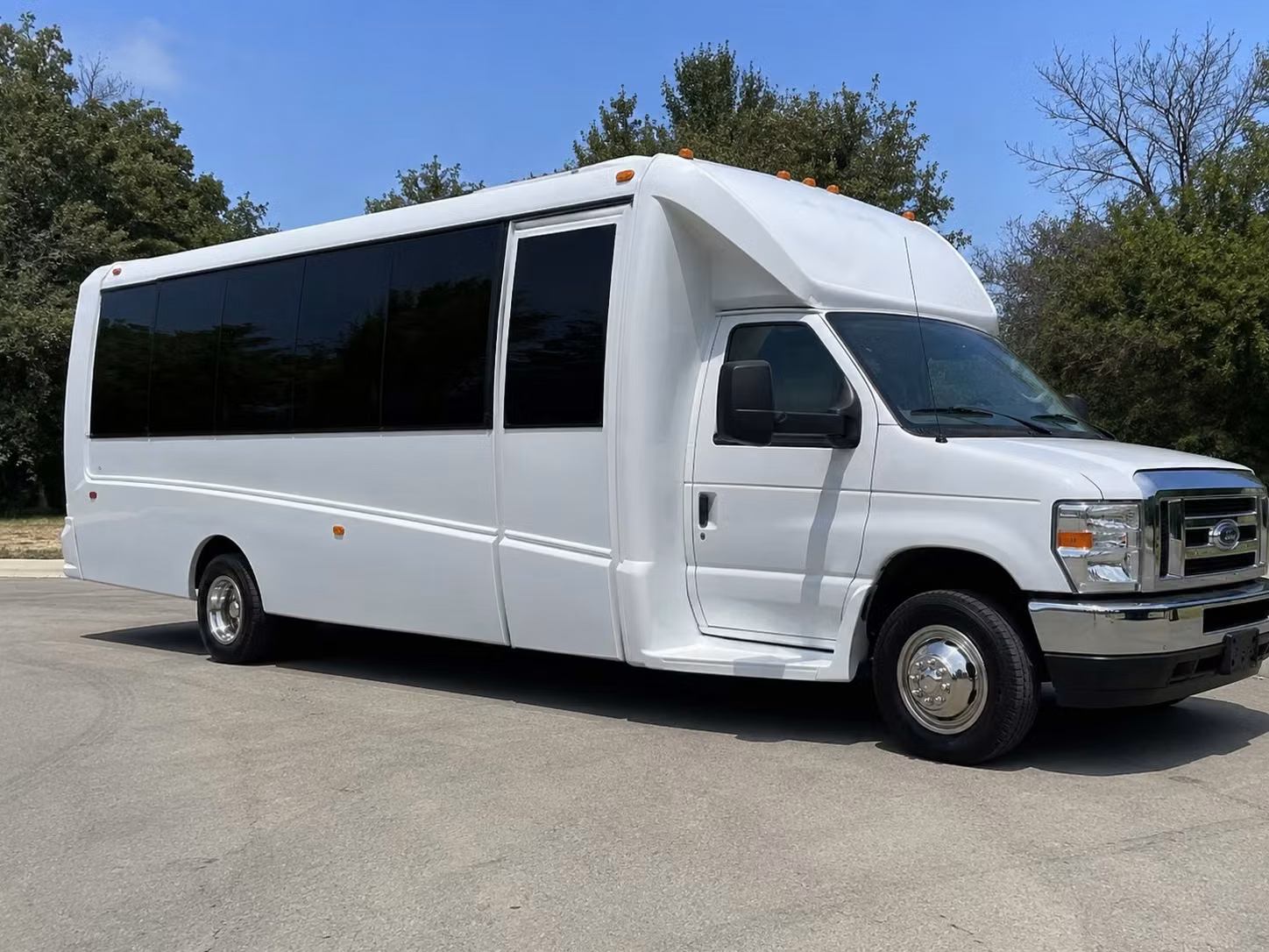 with charterbusrentalelpasotx com renting a party bus for el paso prom is fast easy and stress free